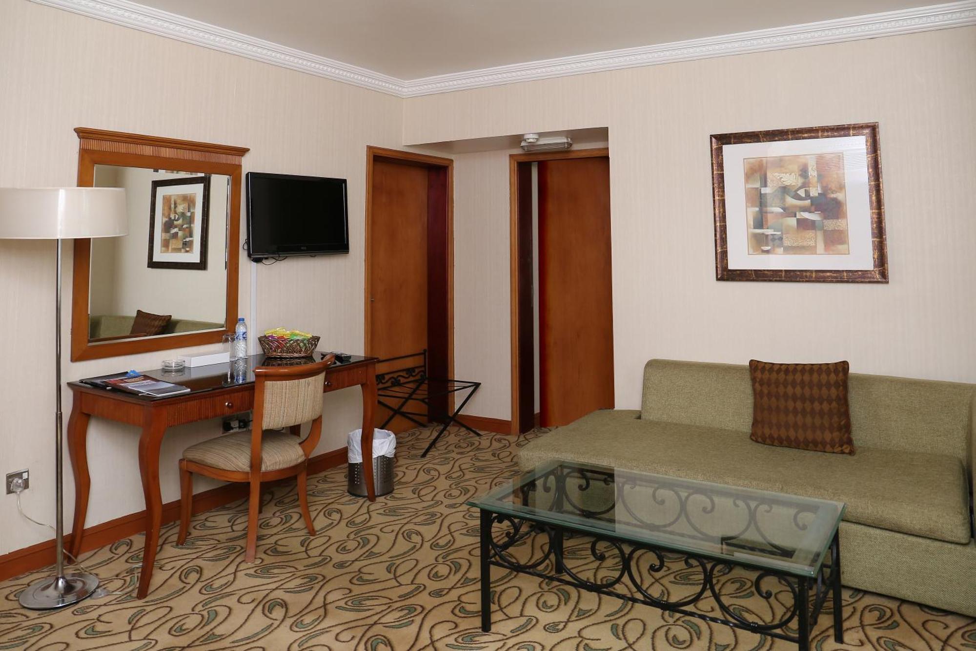 City Plaza Hotel Φουτζάυρα Εξωτερικό φωτογραφία
