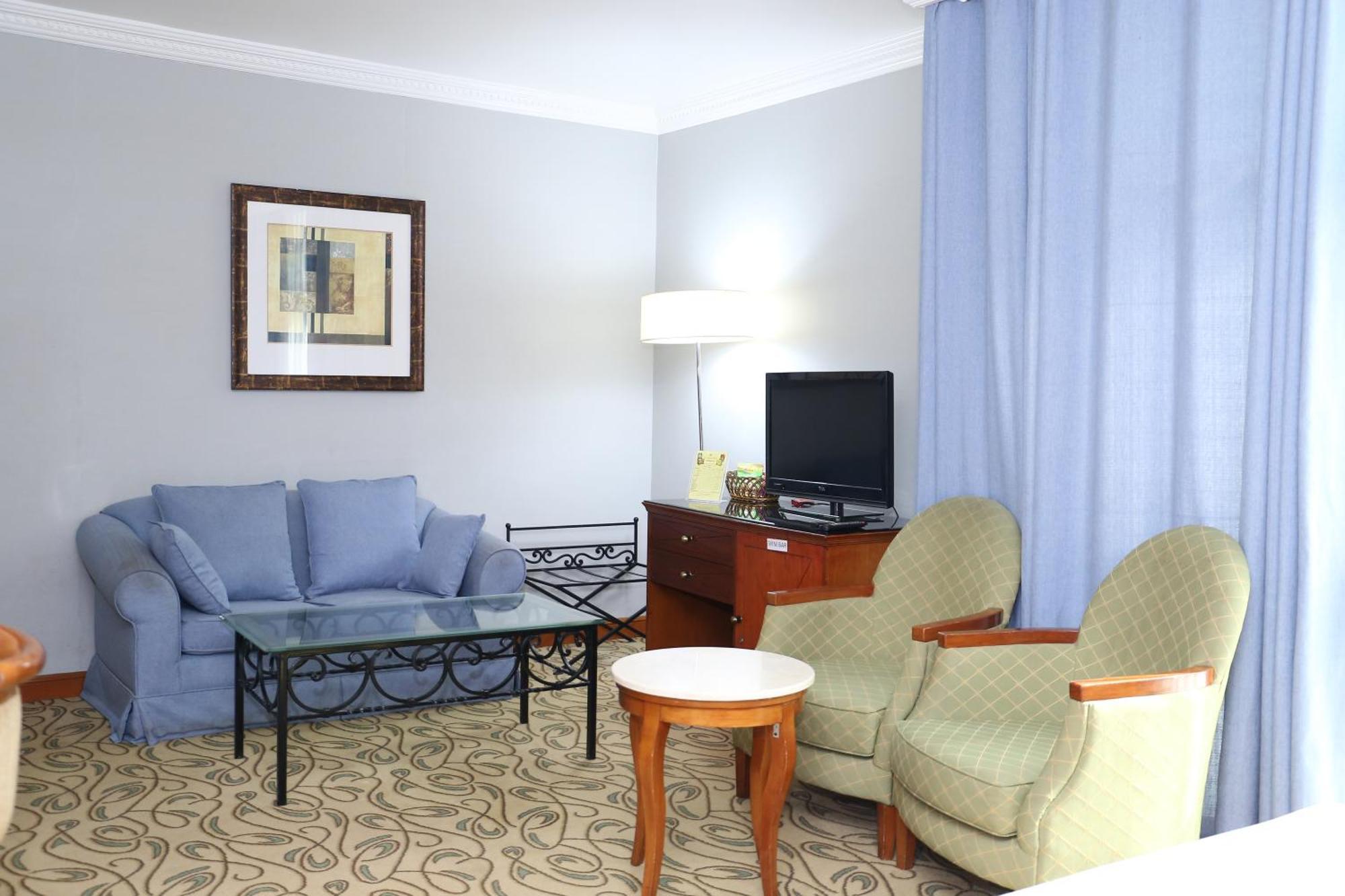 City Plaza Hotel Φουτζάυρα Εξωτερικό φωτογραφία