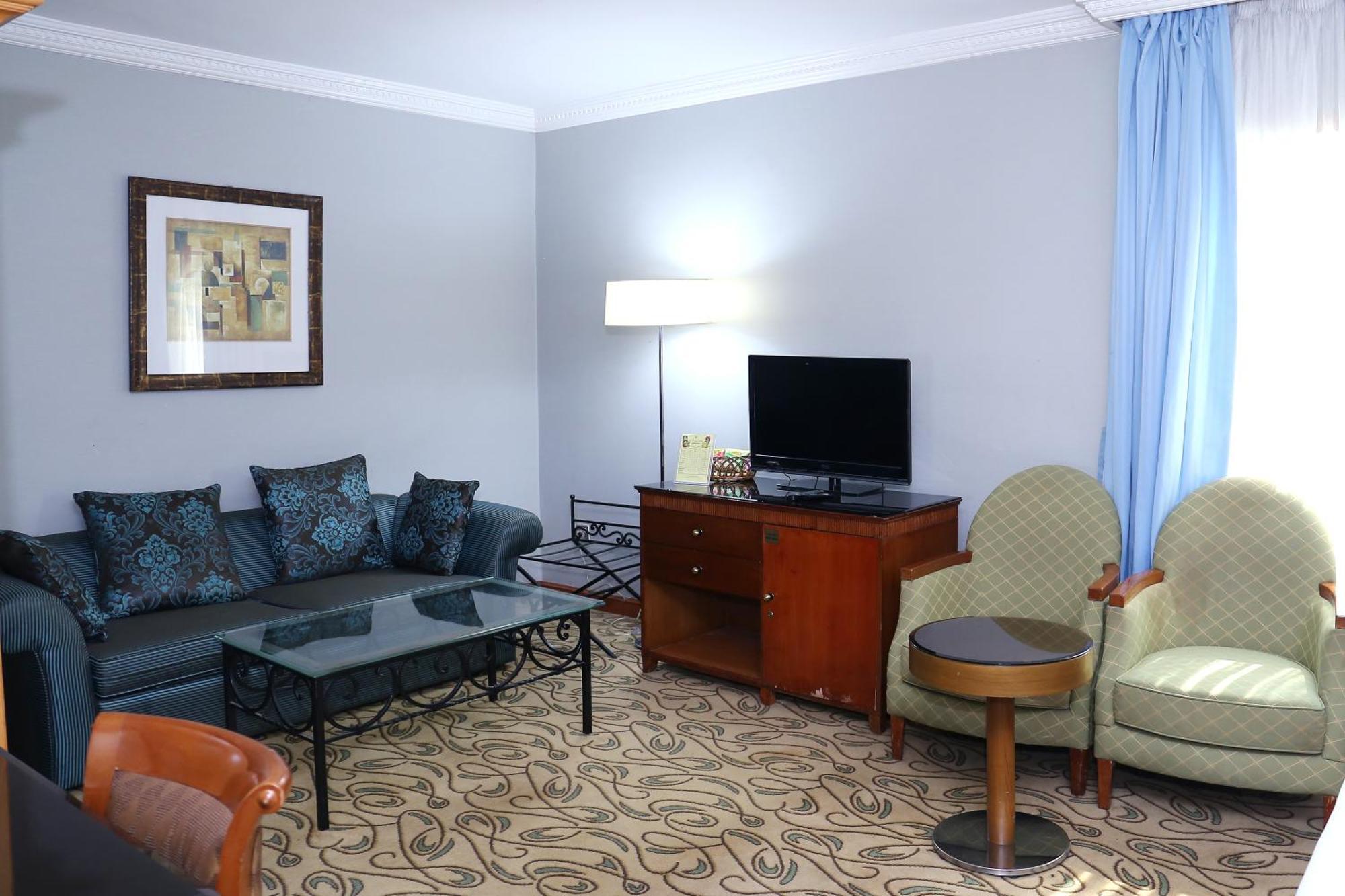 City Plaza Hotel Φουτζάυρα Εξωτερικό φωτογραφία